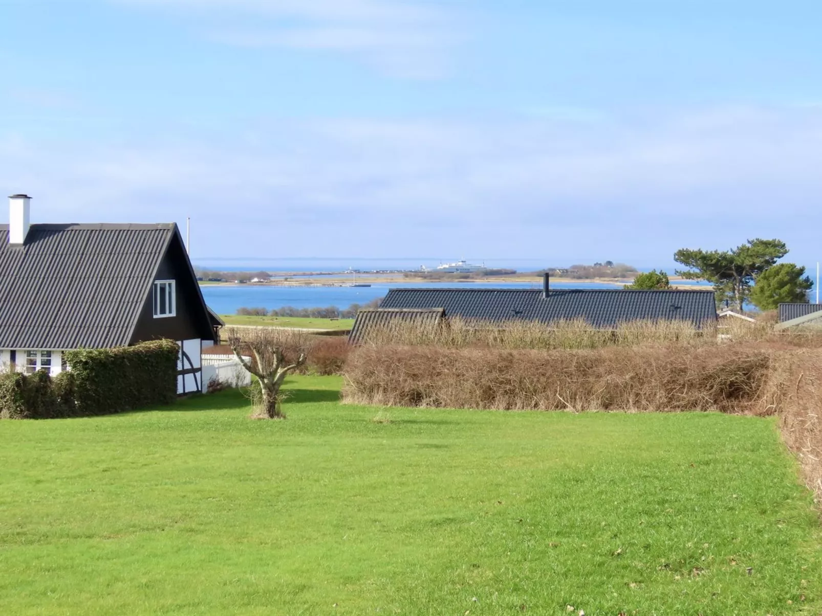 "Ilkka" - 220m from the sea - Buiten