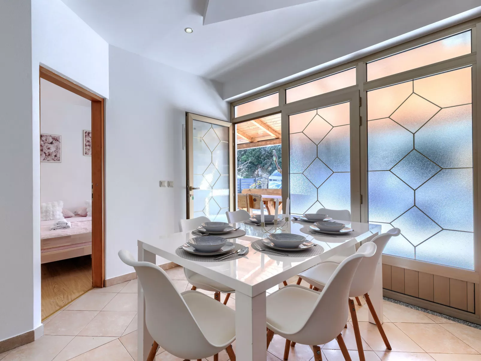 Milanković - Binnen