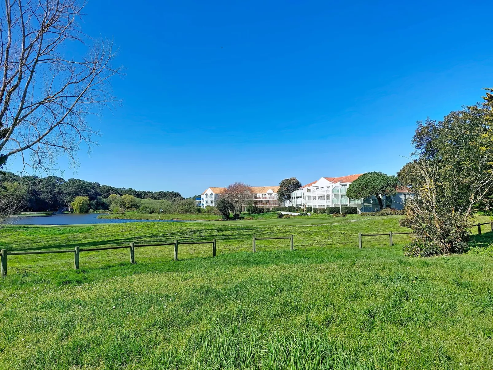 Le Saint Hilaire - Buiten