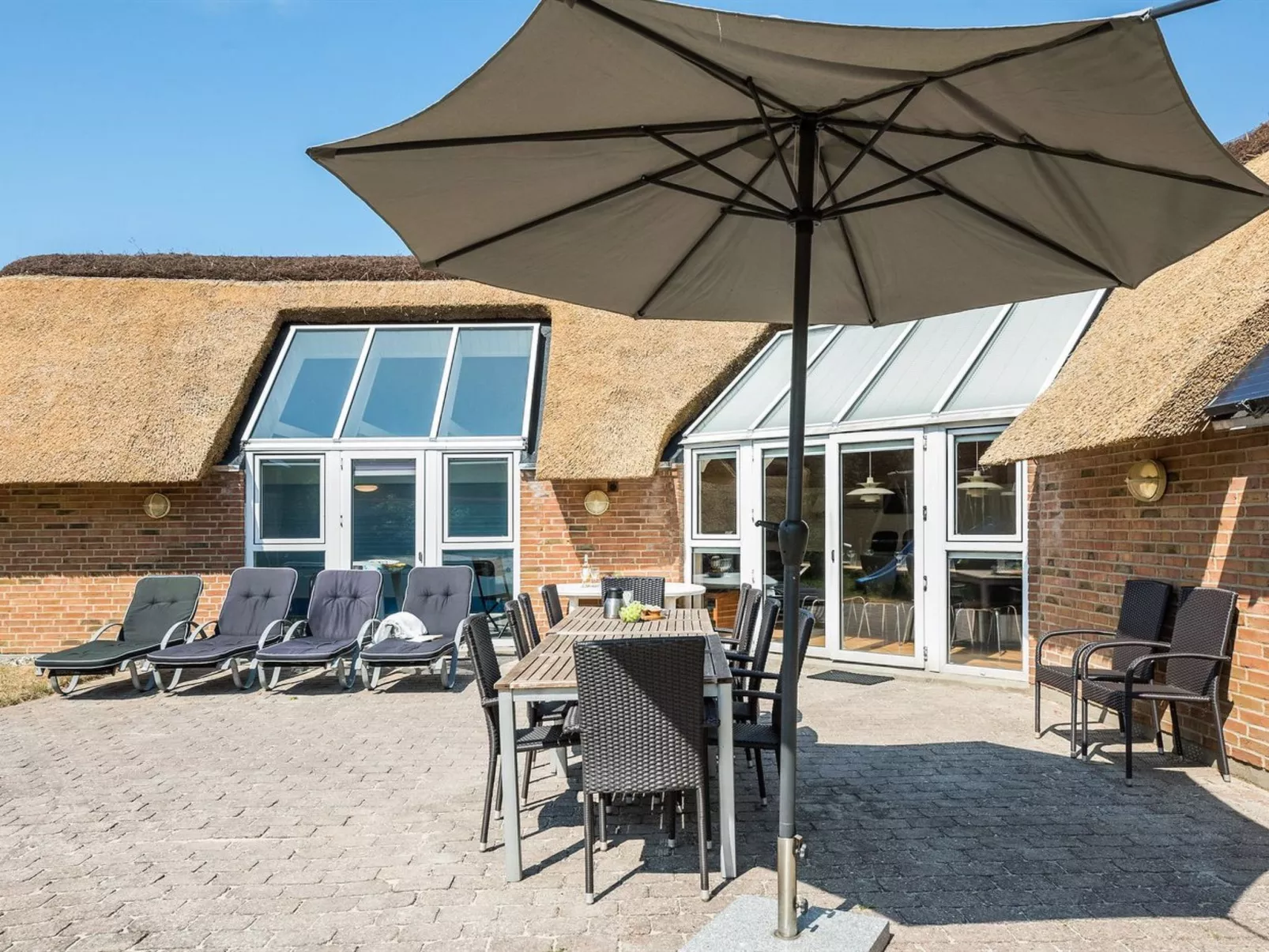 "Laetitita" -  from the sea - Buiten