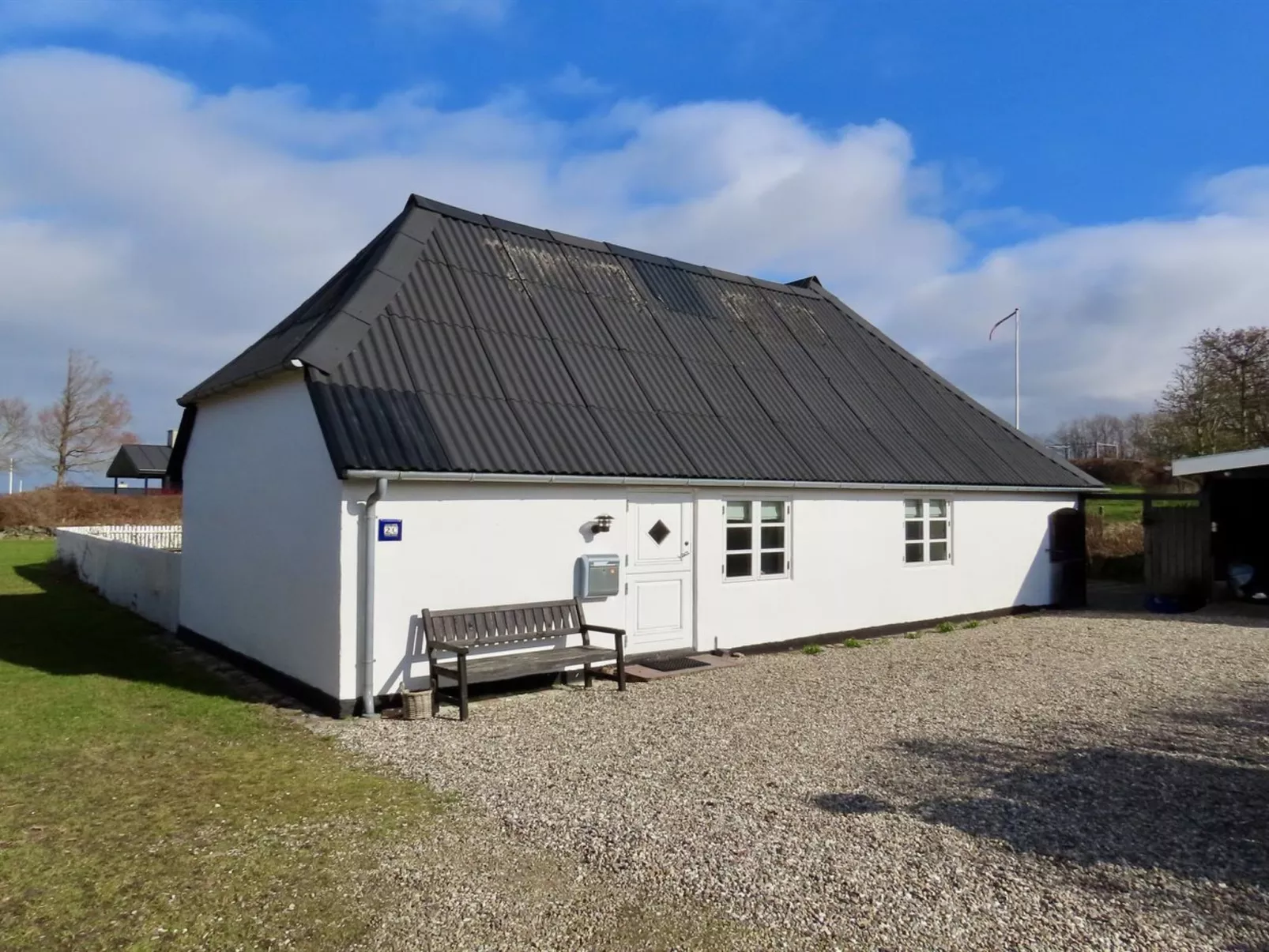 "Ilkka" - 220m from the sea - Buiten