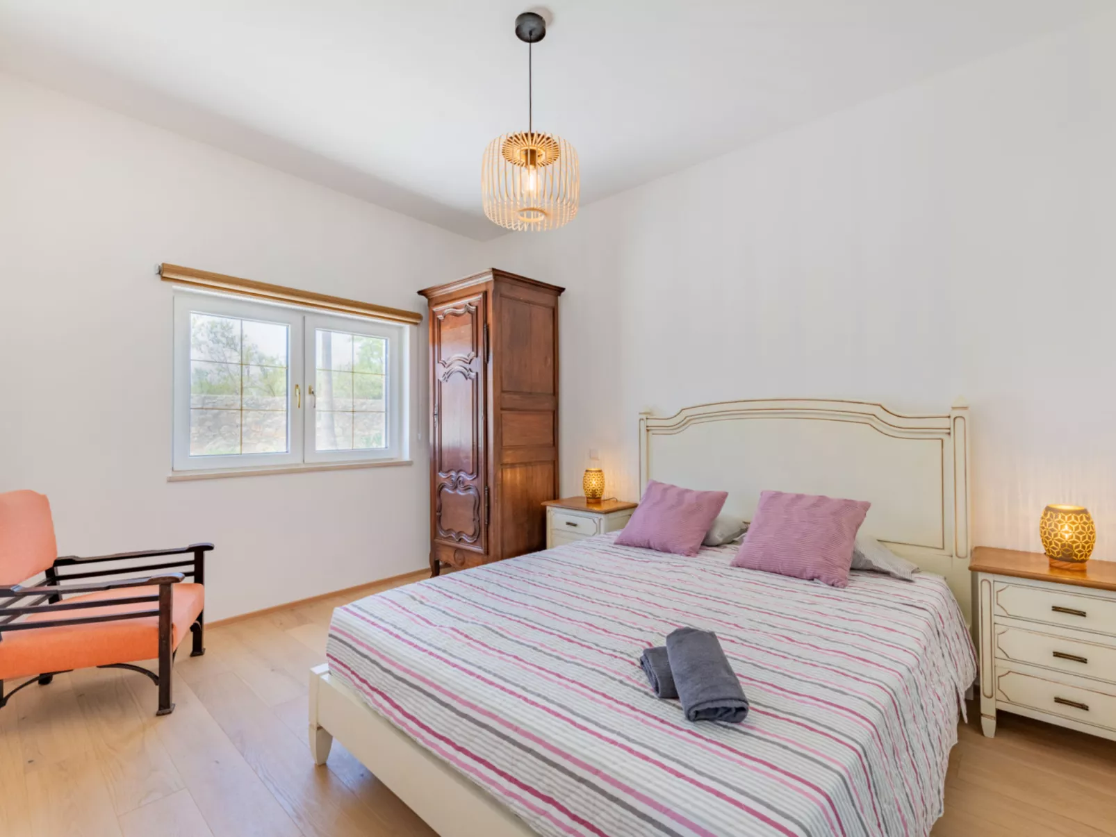 V4 Águia Vermelha - Binnen