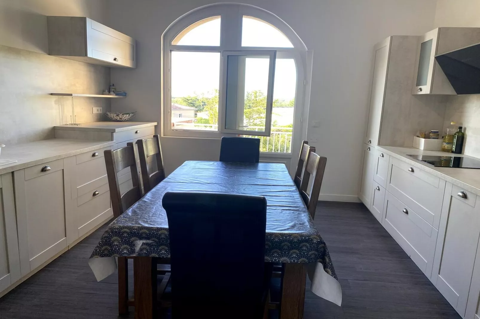 Grande Maison et piscine privée - Eetkamer