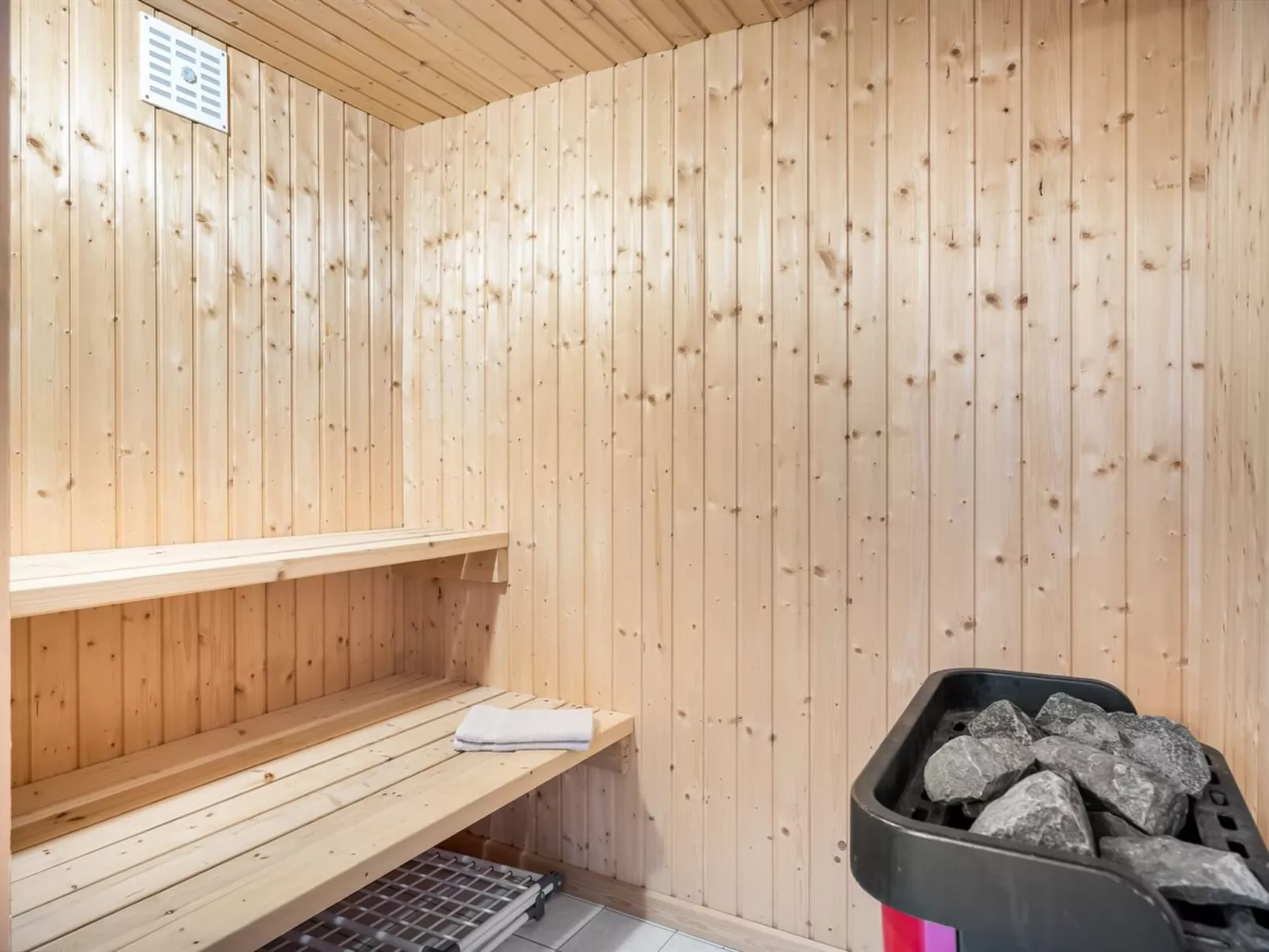 "Zafirka" - 364m from the sea - Binnen