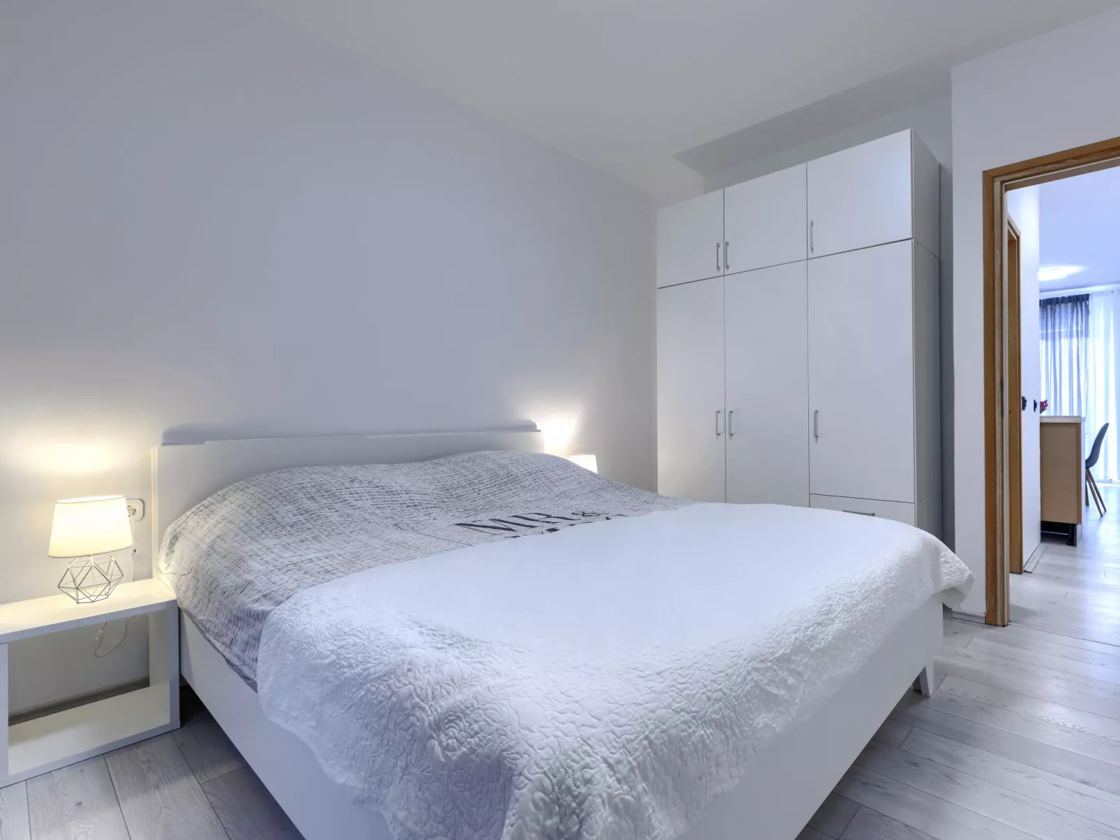 Milanković - Binnen