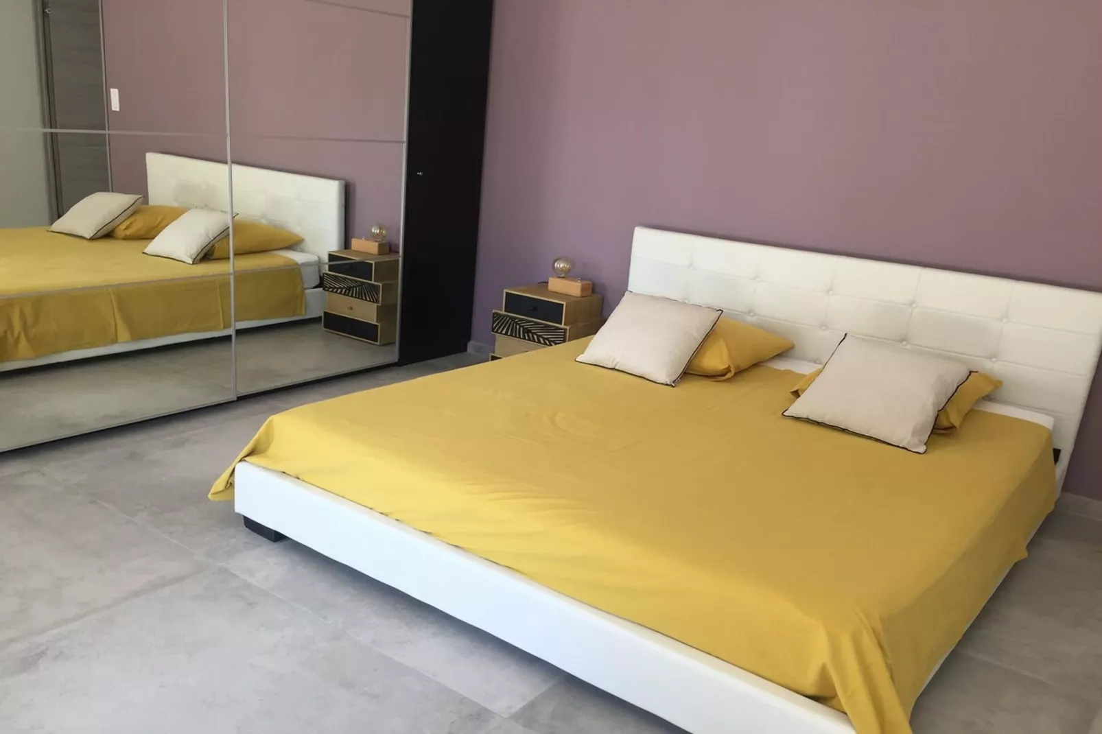 Belle maison avec piscine à débordement chauffée - Slaapkamer