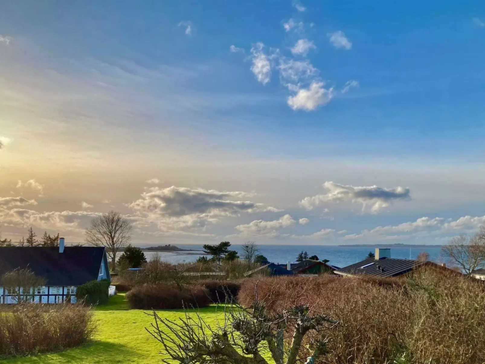 "Ilkka" - 220m from the sea - Buiten