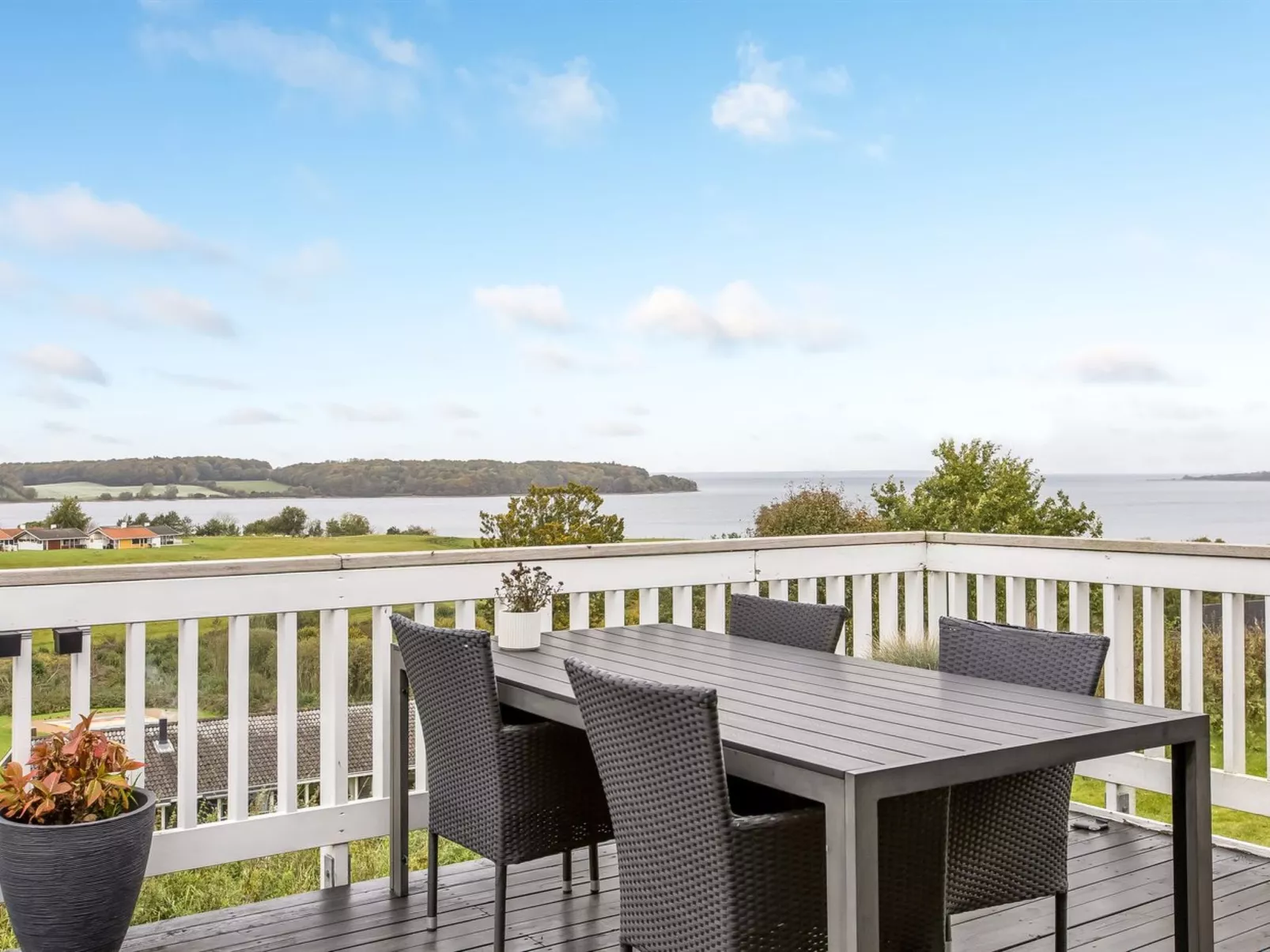 "Albine" - 500m from the sea - Buiten