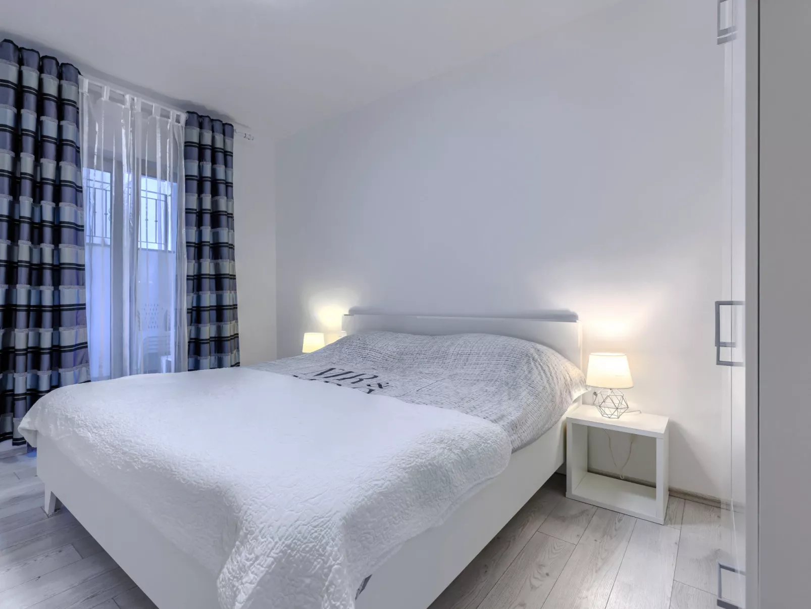 Milanković - Binnen