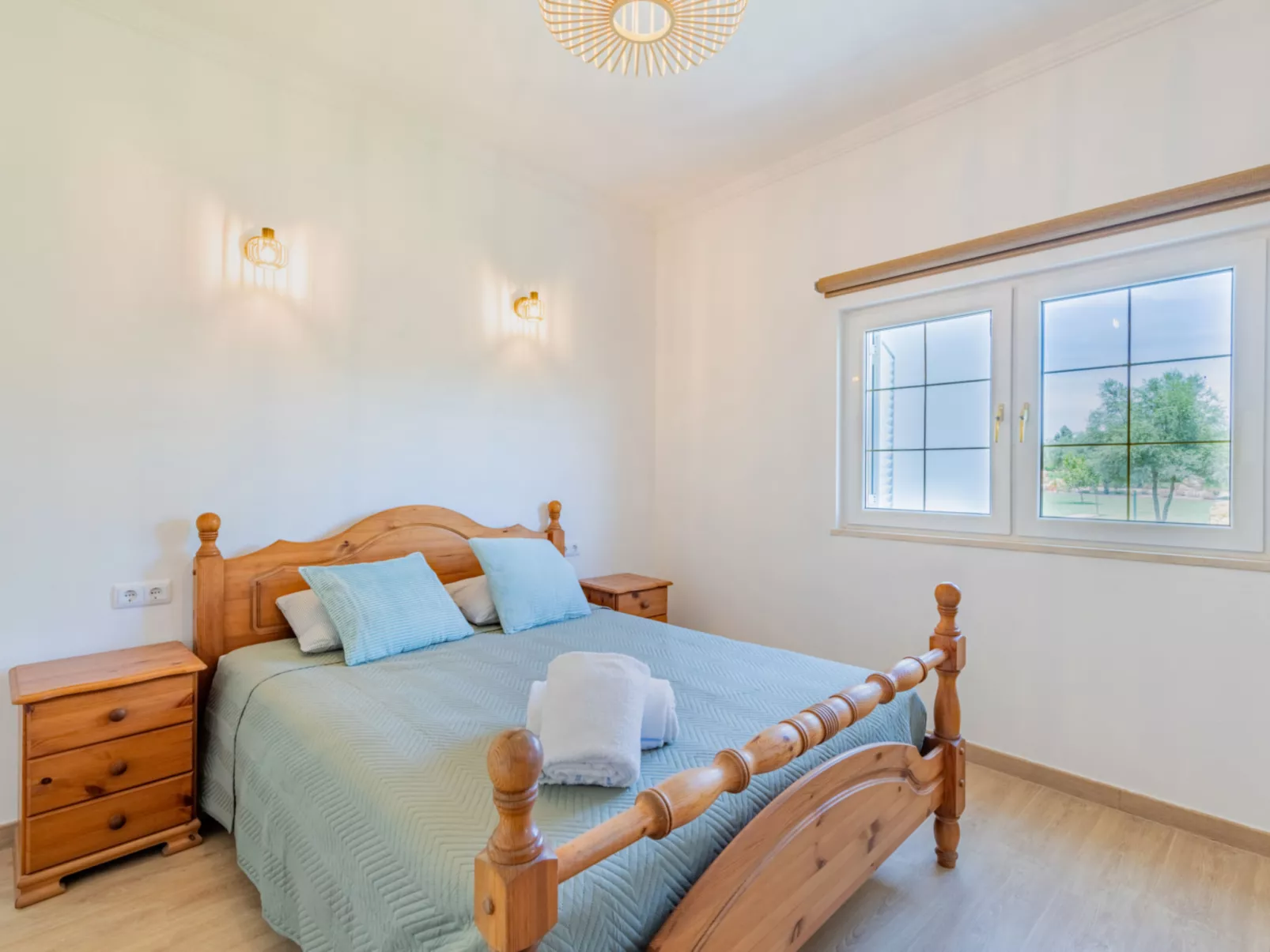 V4 Águia Vermelha - Binnen