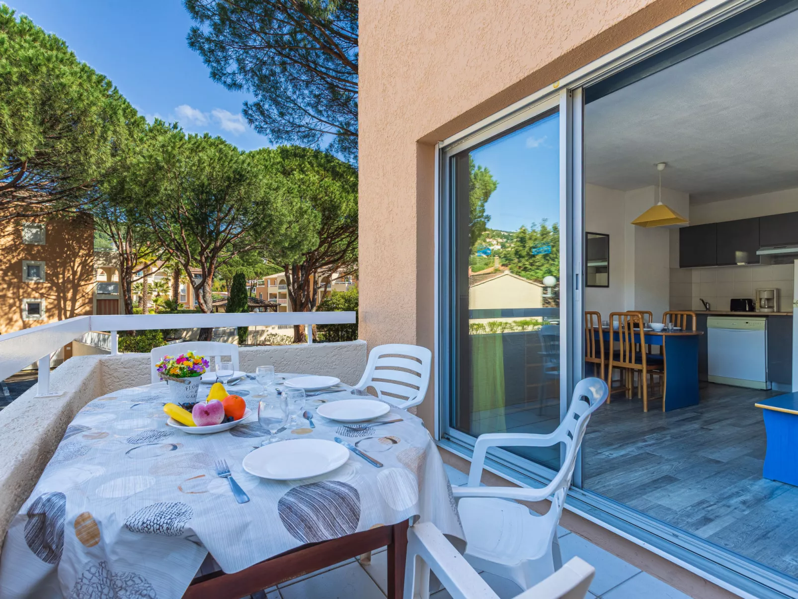 Santa Barbara - Buiten