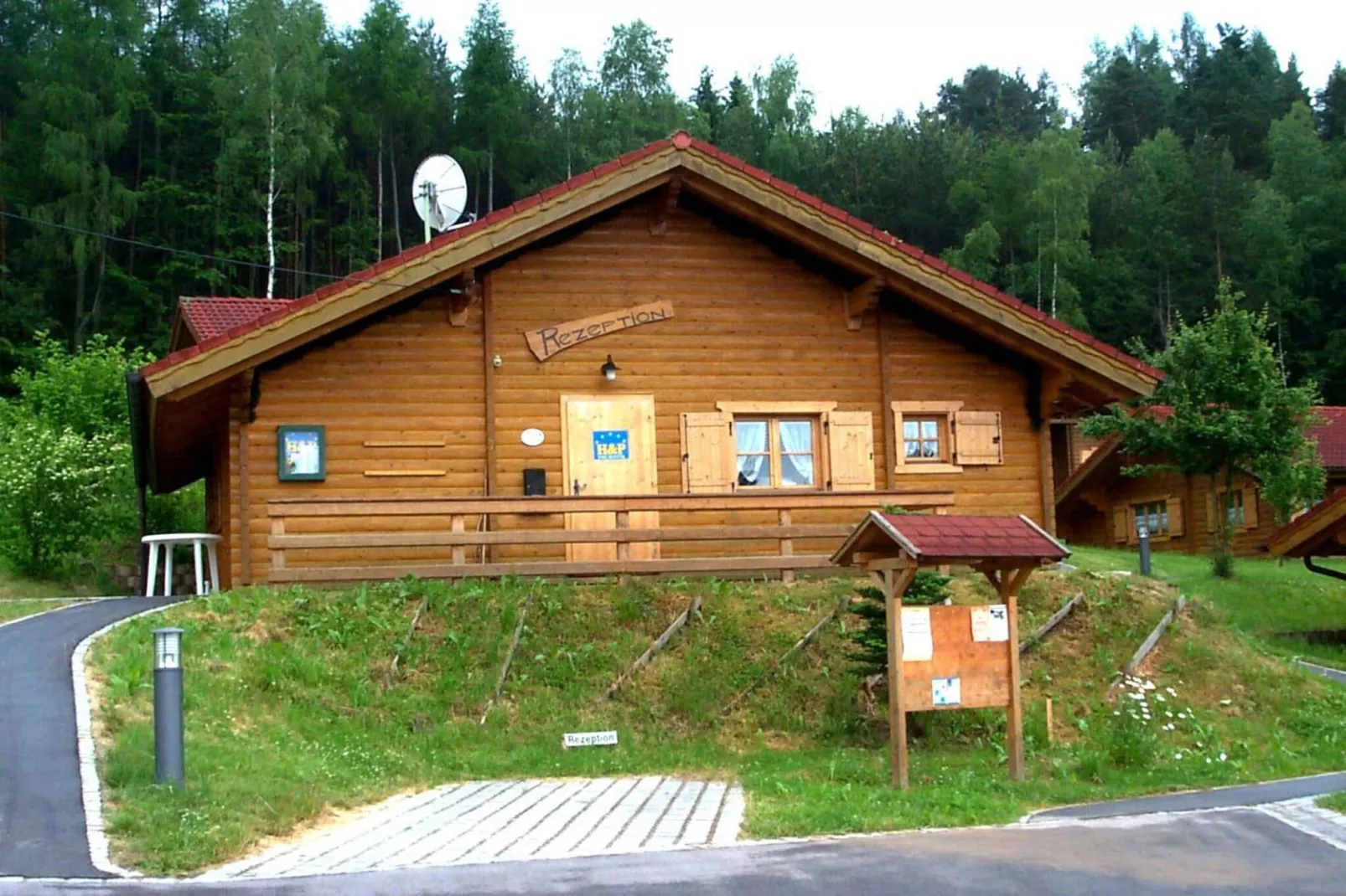 Blockhaus Stamsried-Typ A - Buitenkant zomer