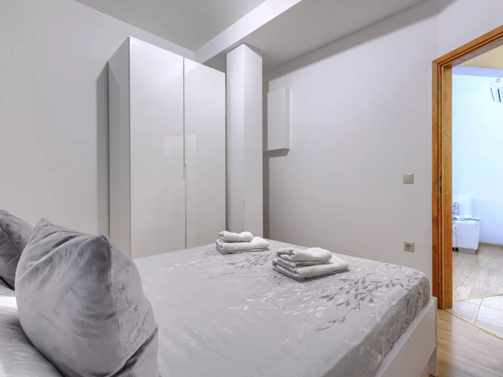 Milanković - Binnen