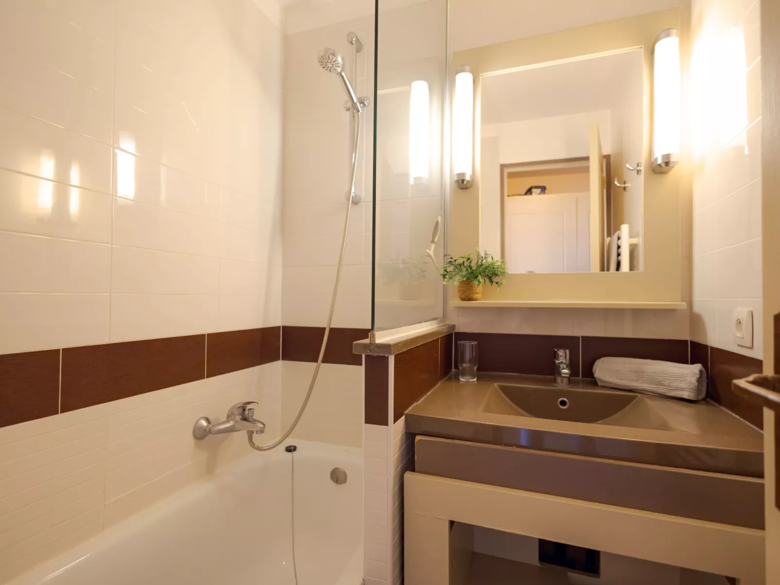 Village Cap Estérel - L'Esquinade - Binnen