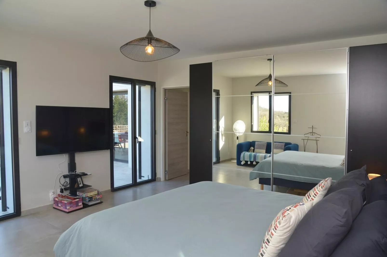 Belle maison avec piscine à débordement chauffée - Slaapkamer