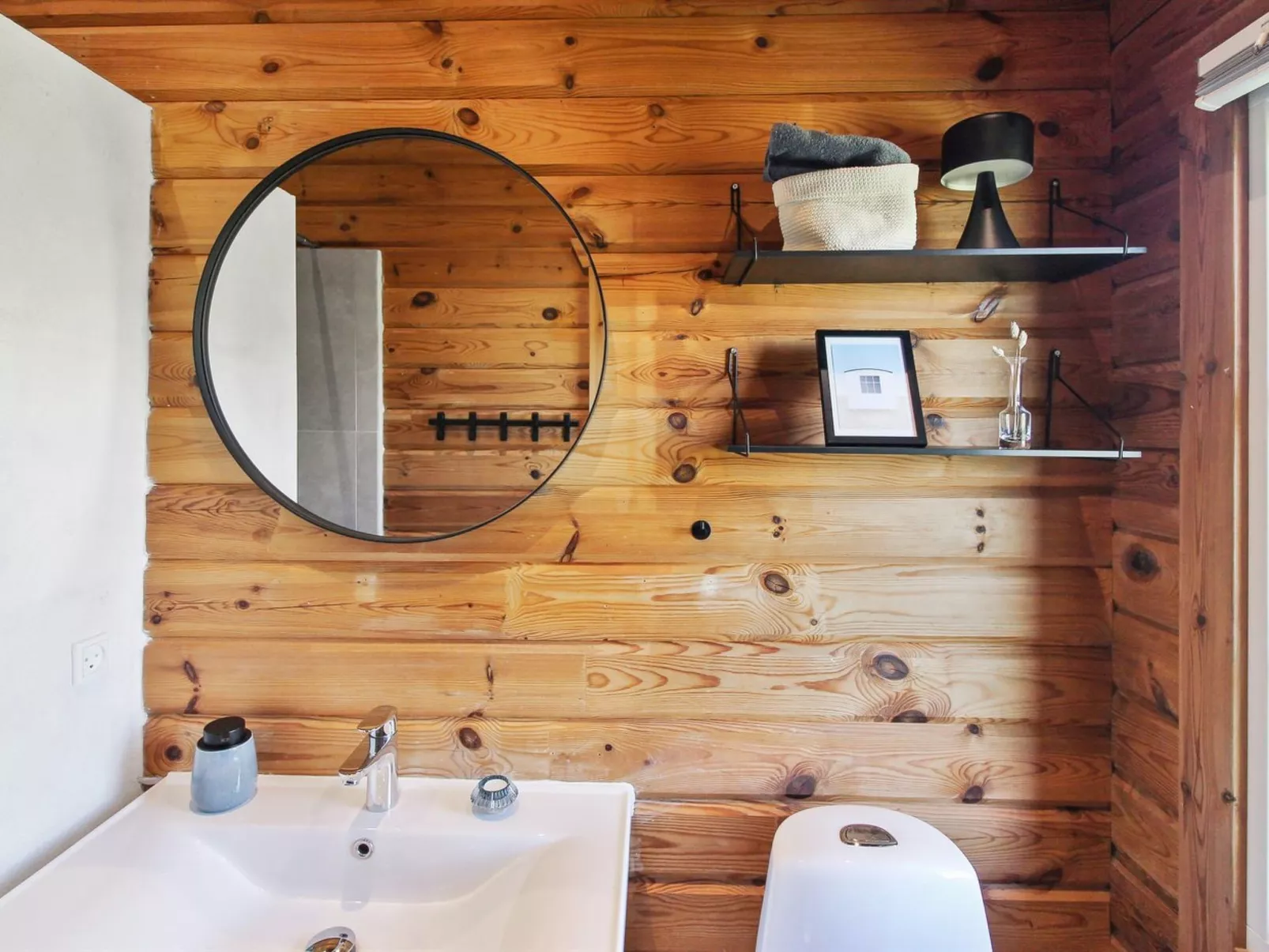 "Awarth" - 500m from the sea - Binnen