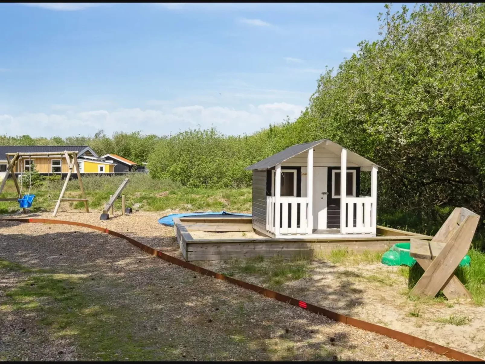 "Julie" - 1.5km from the sea - Buiten
