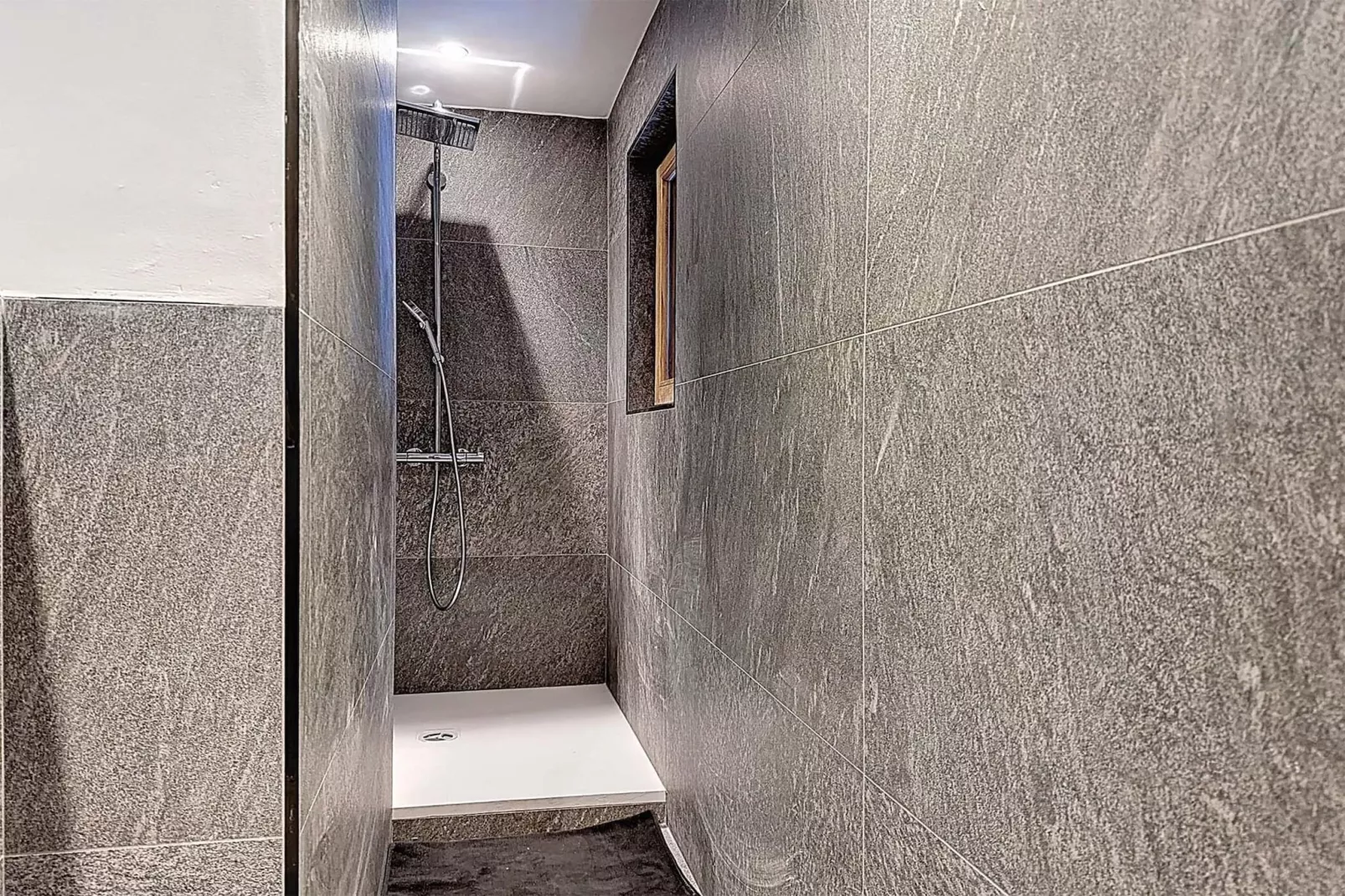 Chalet Shangri-La in la Rosière - Badkamer