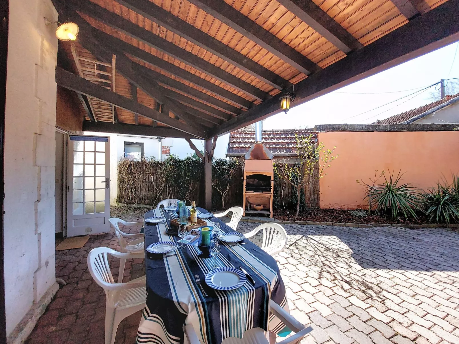 La Belle Héricart - Buiten