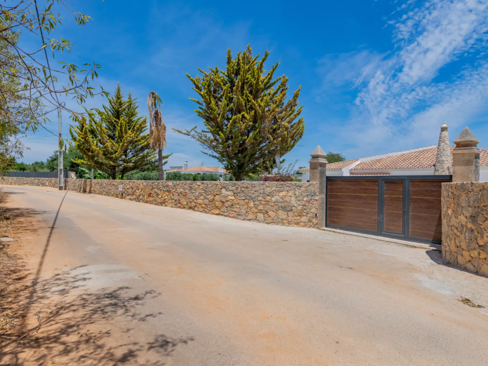 V4 Águia Vermelha - Buiten