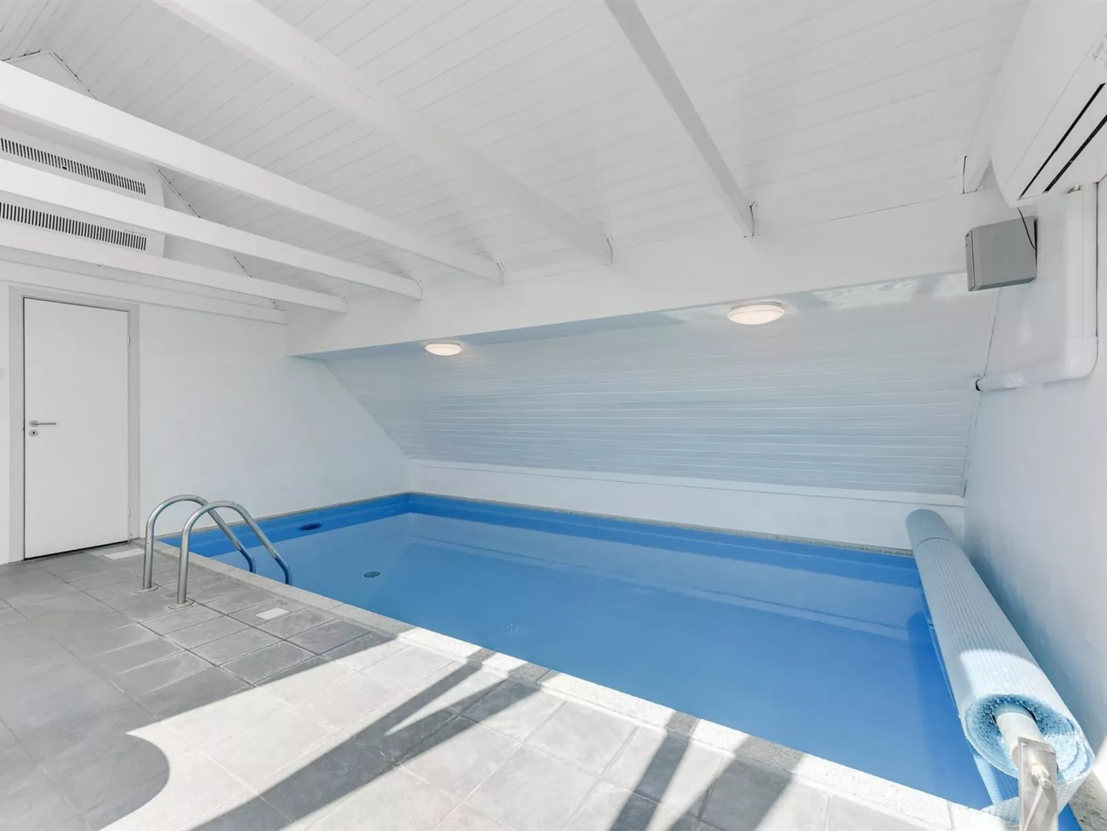 "Laetitita" -  from the sea - Buiten