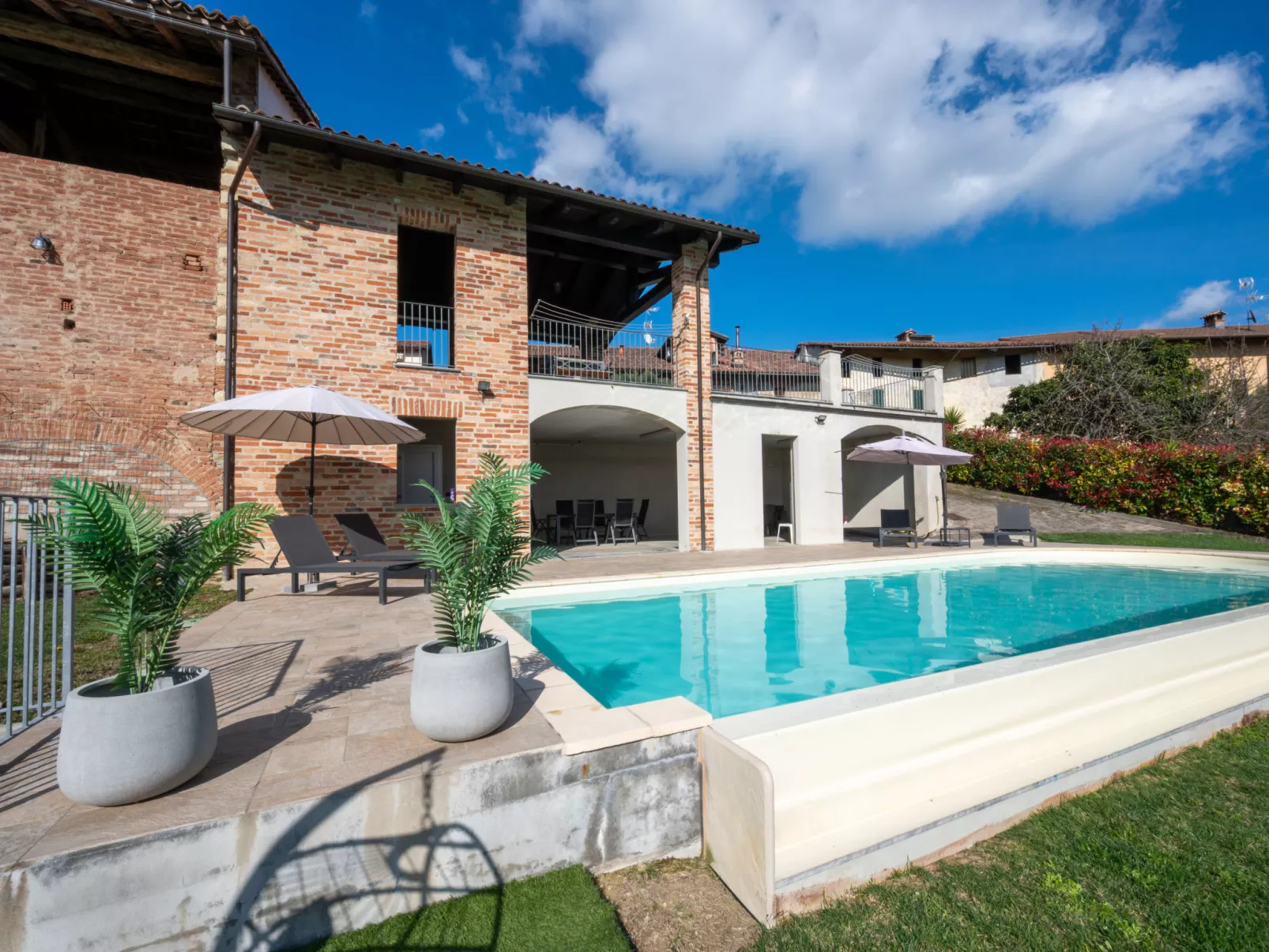 Nonna Maria del Pio - Buiten