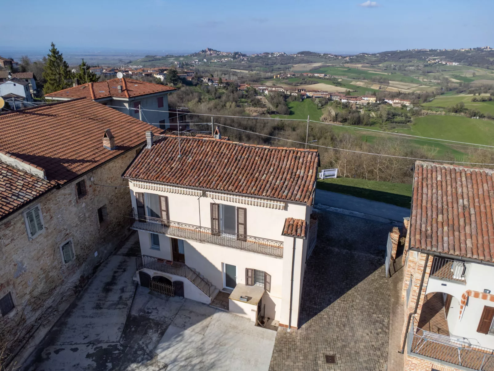 Nonna Maria del Pio - Buiten