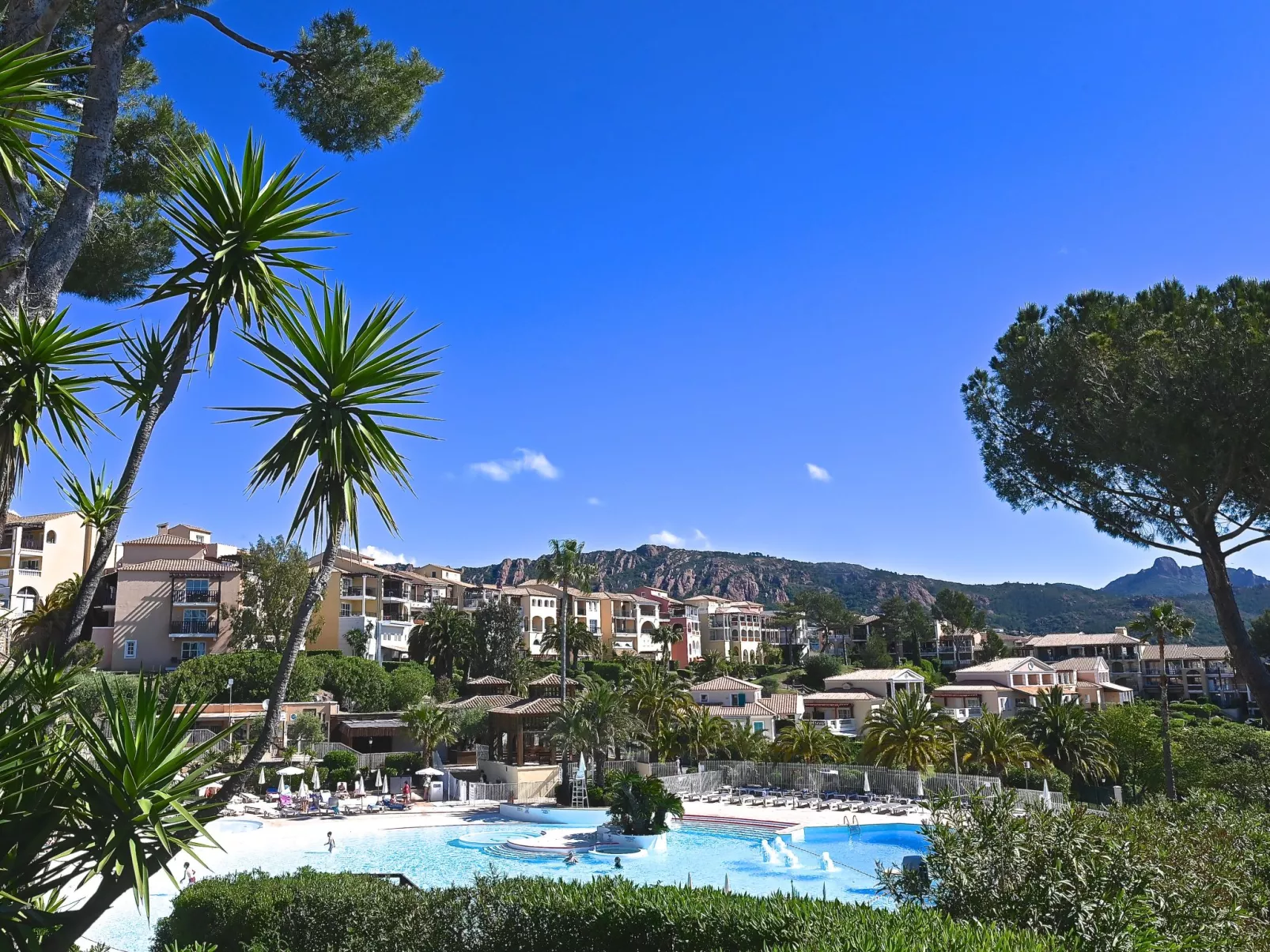 Village Cap Estérel - L'Esquinade - Buiten