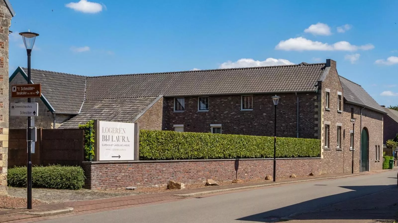 Logeren bij Laura - Buitenkant zomer