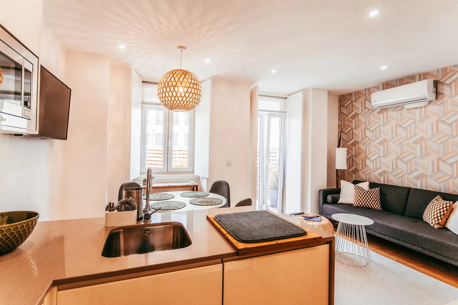 Prestige Apartment By Gt House