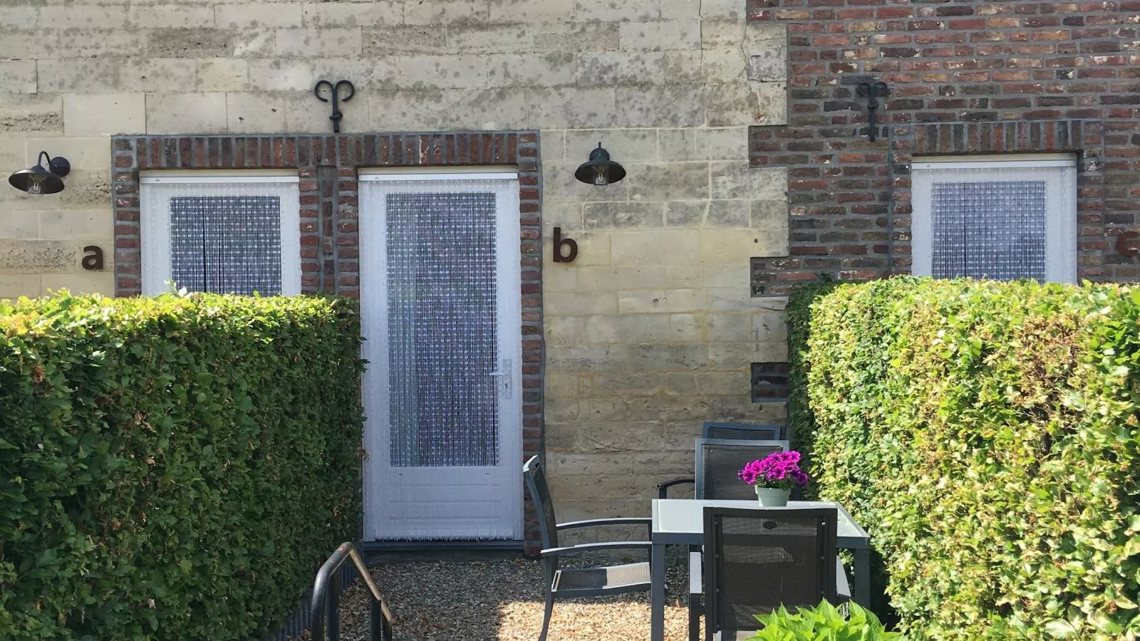 Logeren bij Laura - Buitenkant zomer