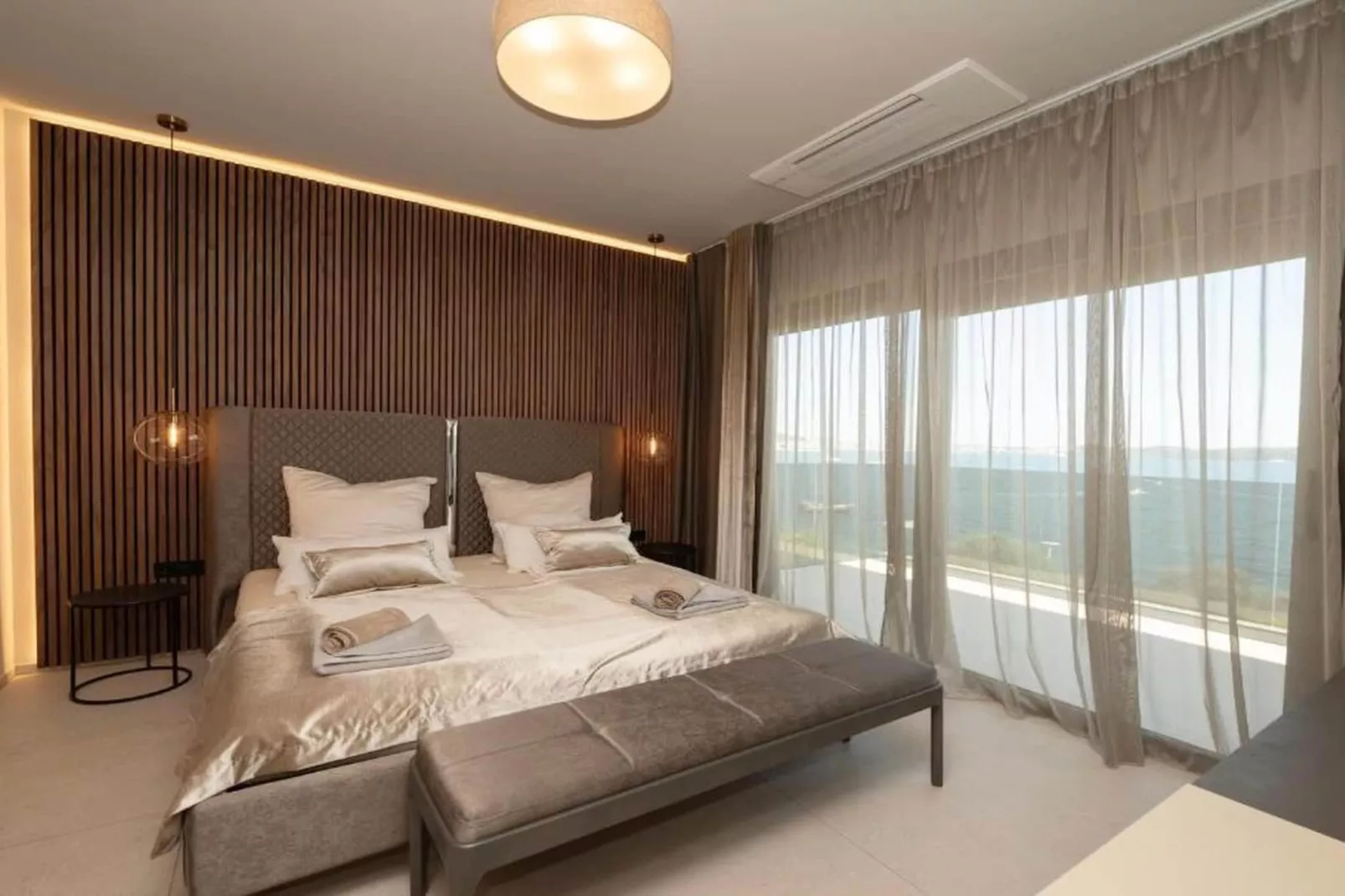 Luxury Beachfront Villa Malia Trogir with Pool - Slaapkamer