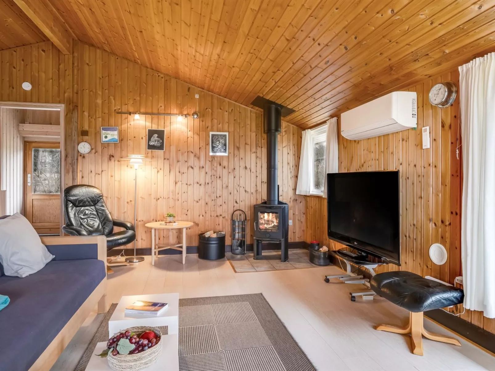 "Eveline" - 800m from the sea - Binnen