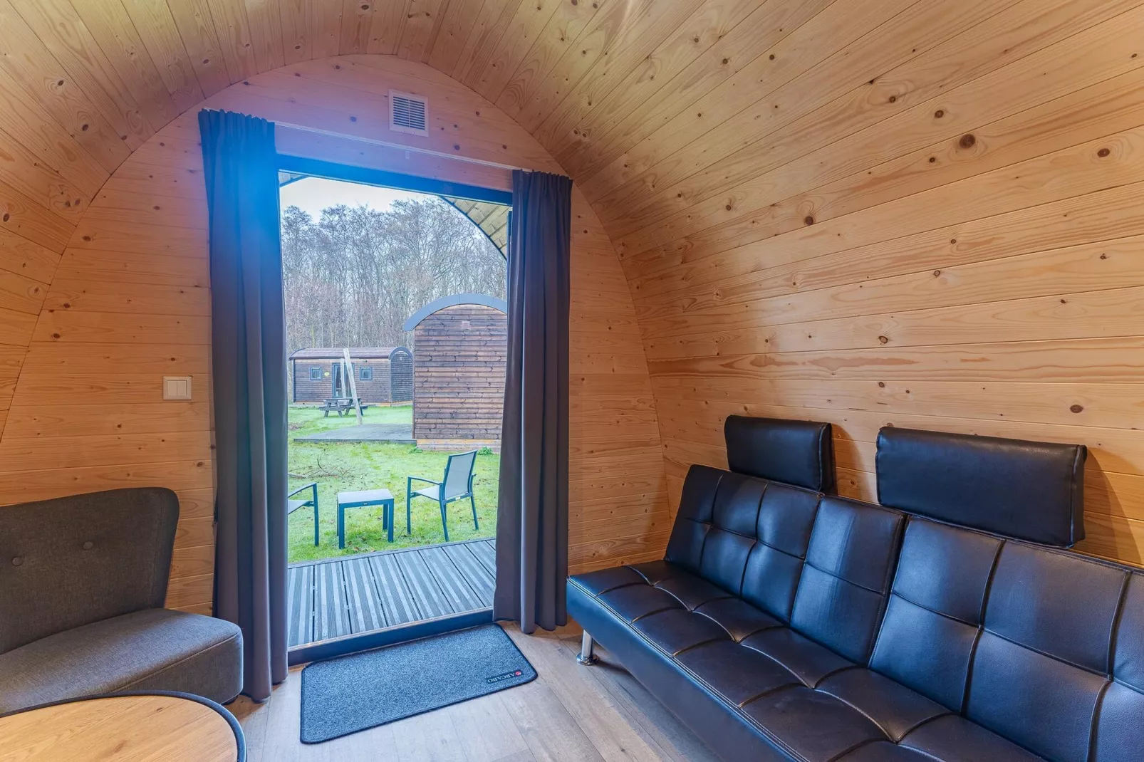 Duinhoeve Duinlodges 2 pers (huisdiervriendelijk) - Woonkamer