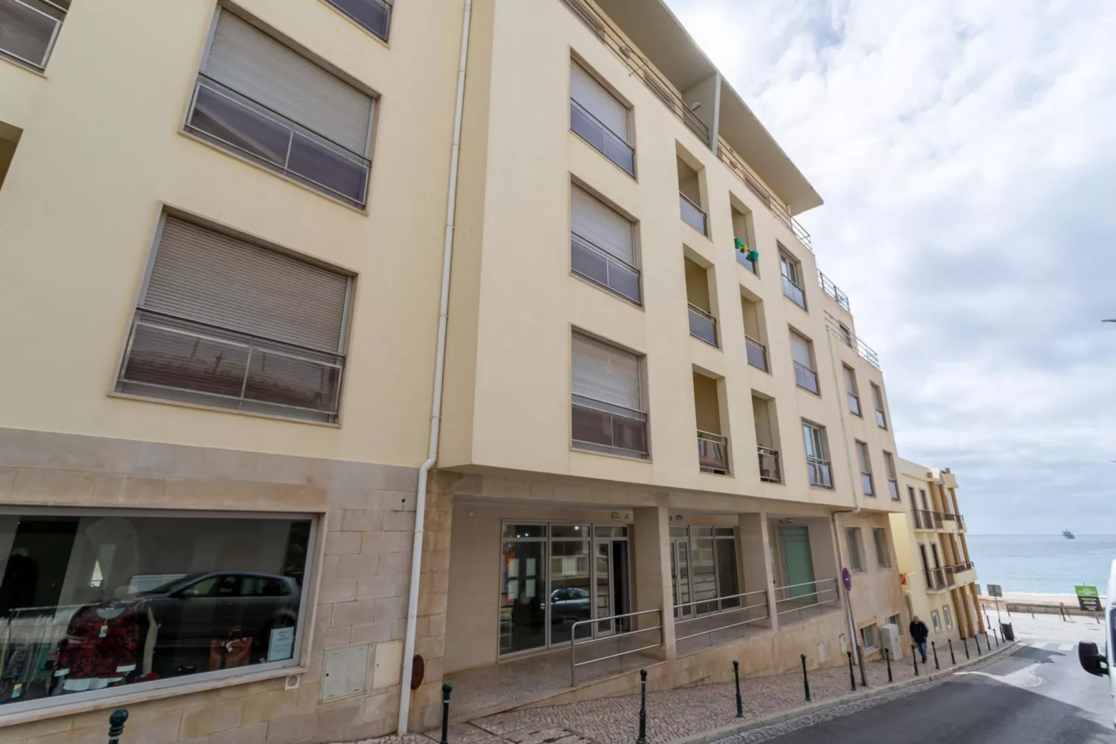 Sesimbra Beach Apartment by GT House - Buitenkant zomer