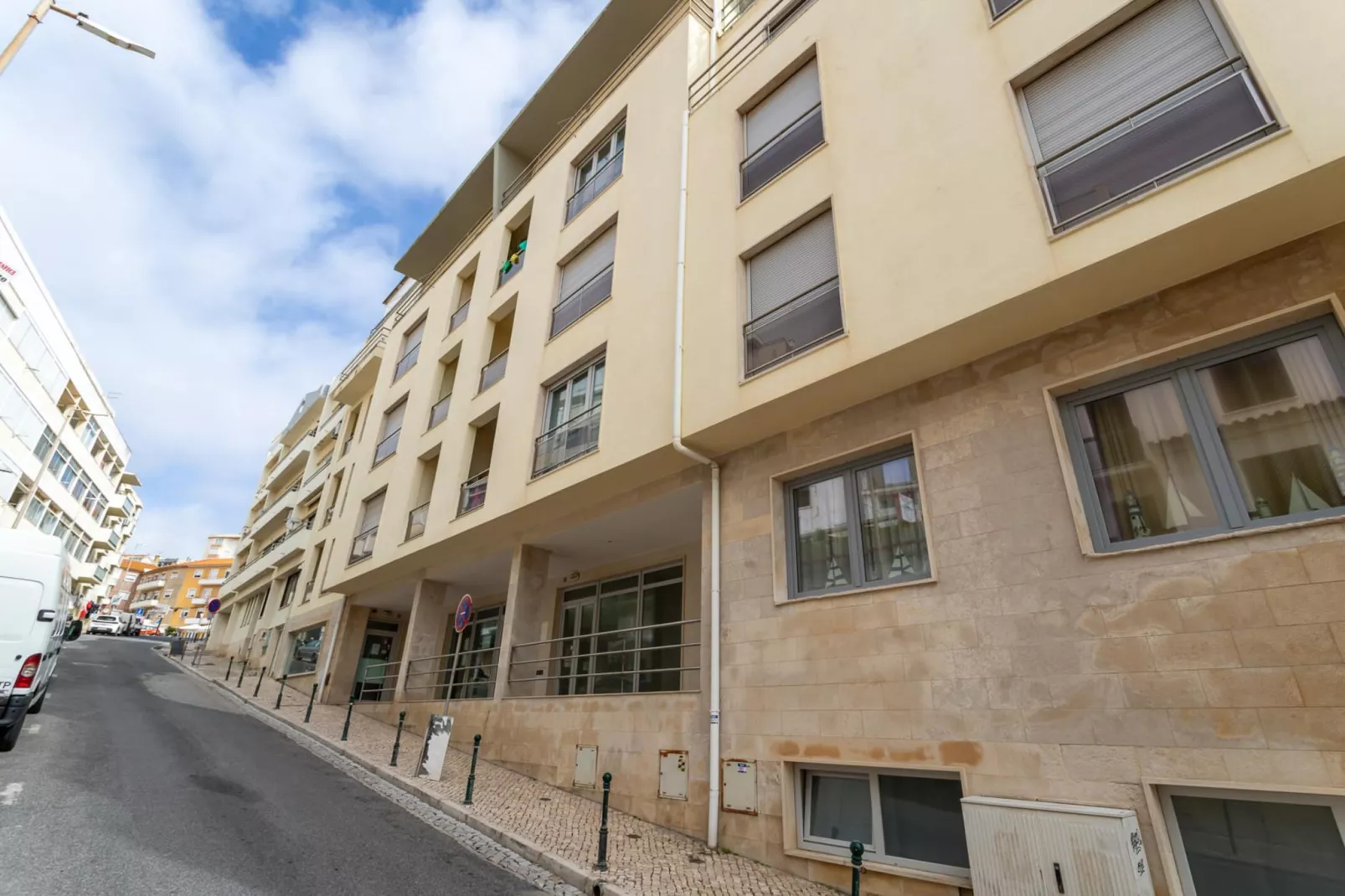 Sesimbra Beach Apartment by GT House - Buitenkant zomer