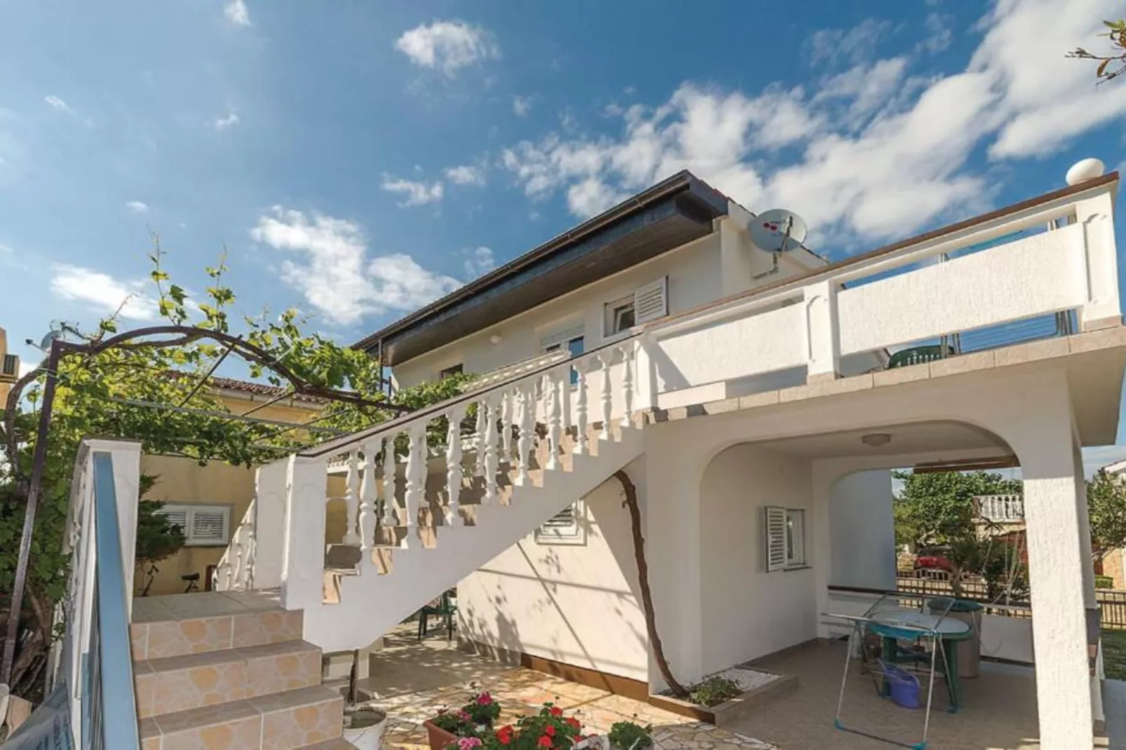 Charming Apartments Dokoza Vir - Two Bedroom Apartment in Ground Floor - Buitenlucht