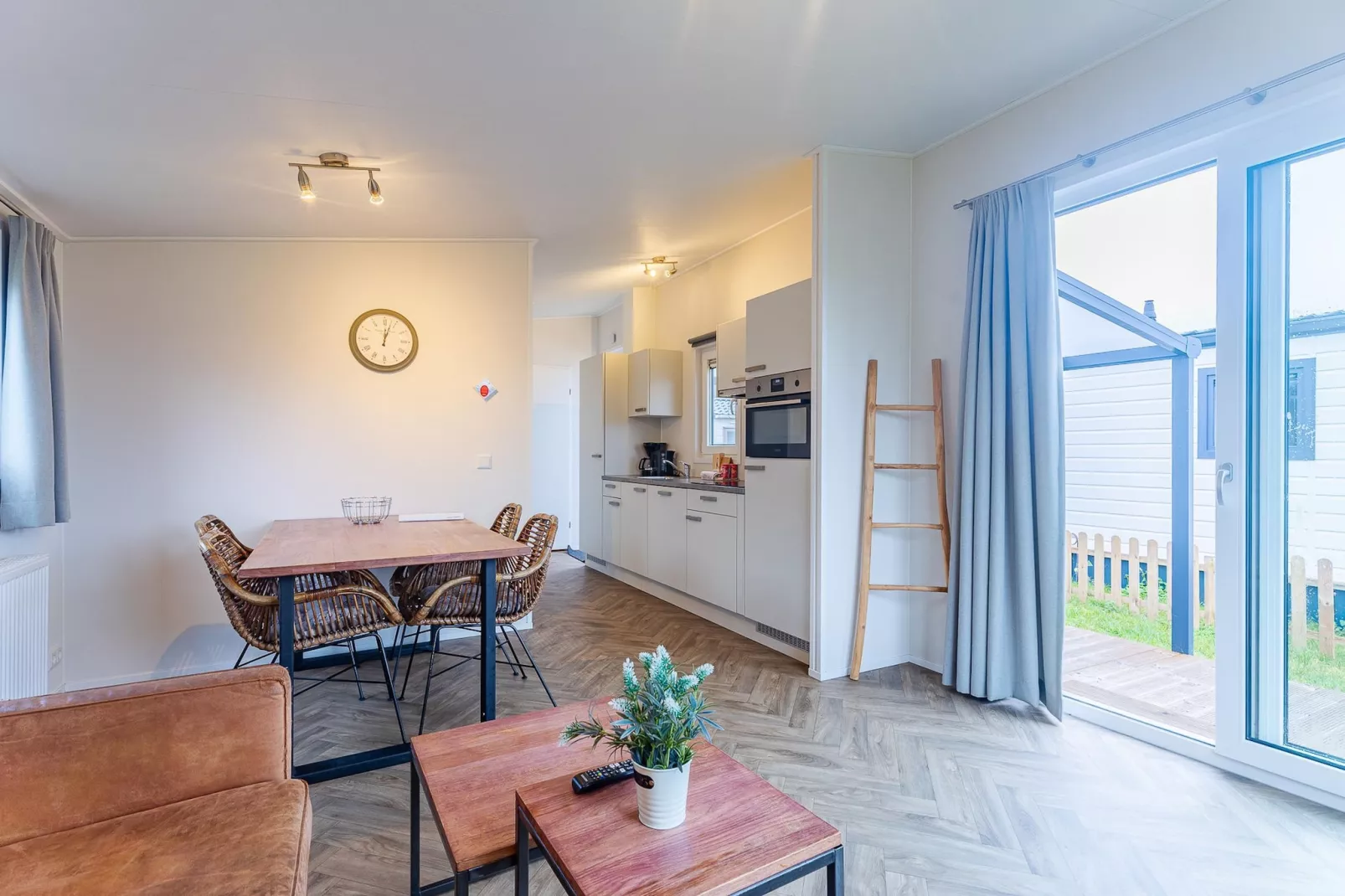 Duinhoeve chalet Schelp - Eetkamer