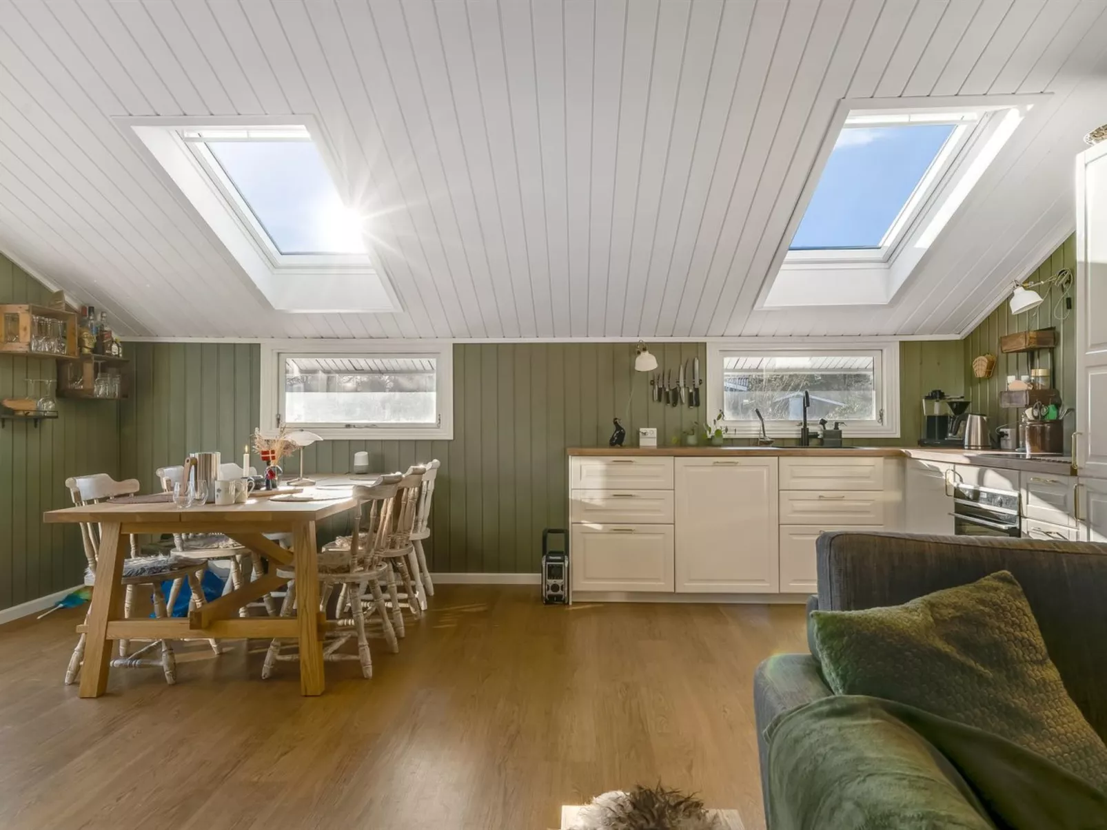 "Bedrija" -  from the sea - Binnen