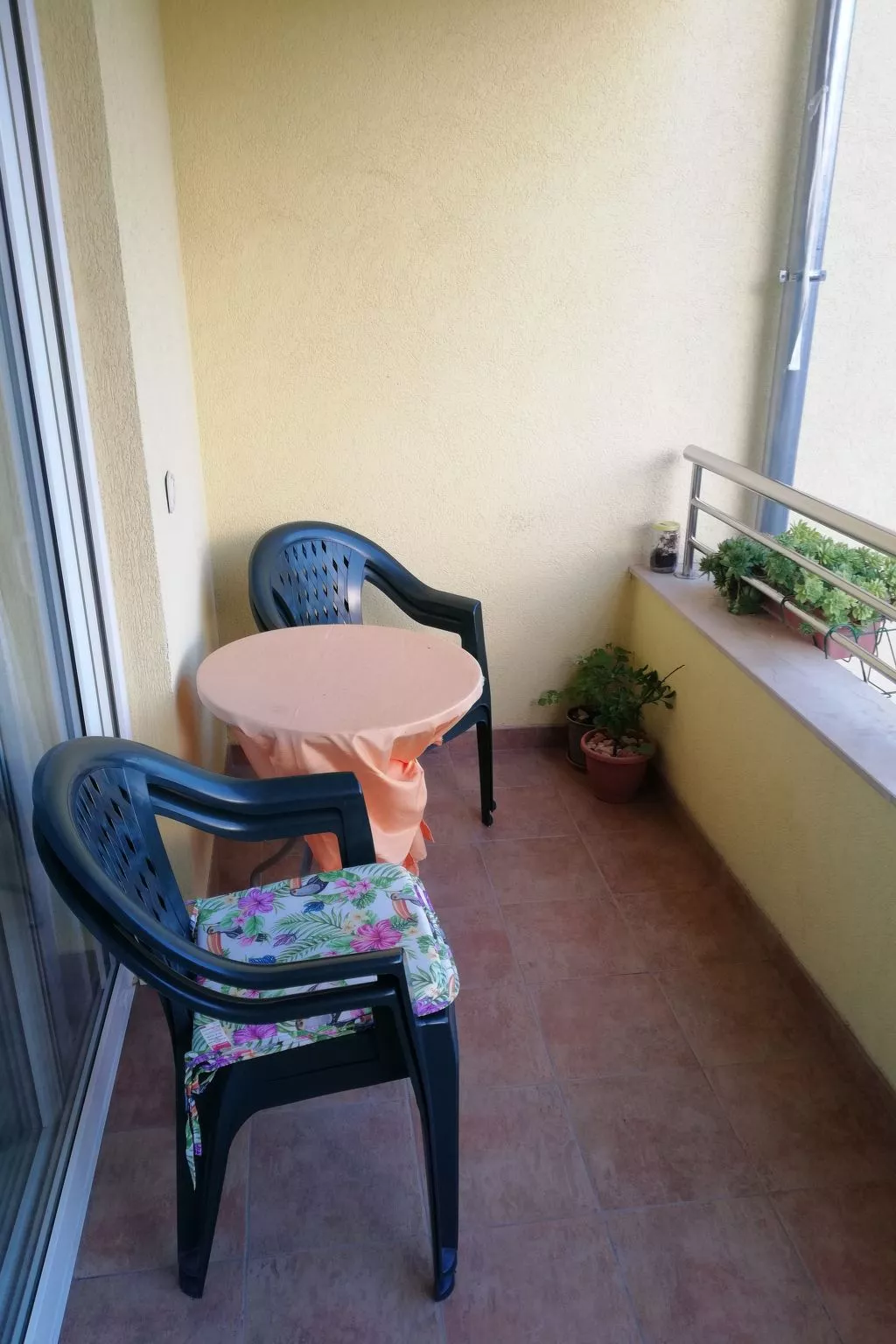 Zentrale Ferienwohnung mit überdachtem Balkon - Image-tags.info