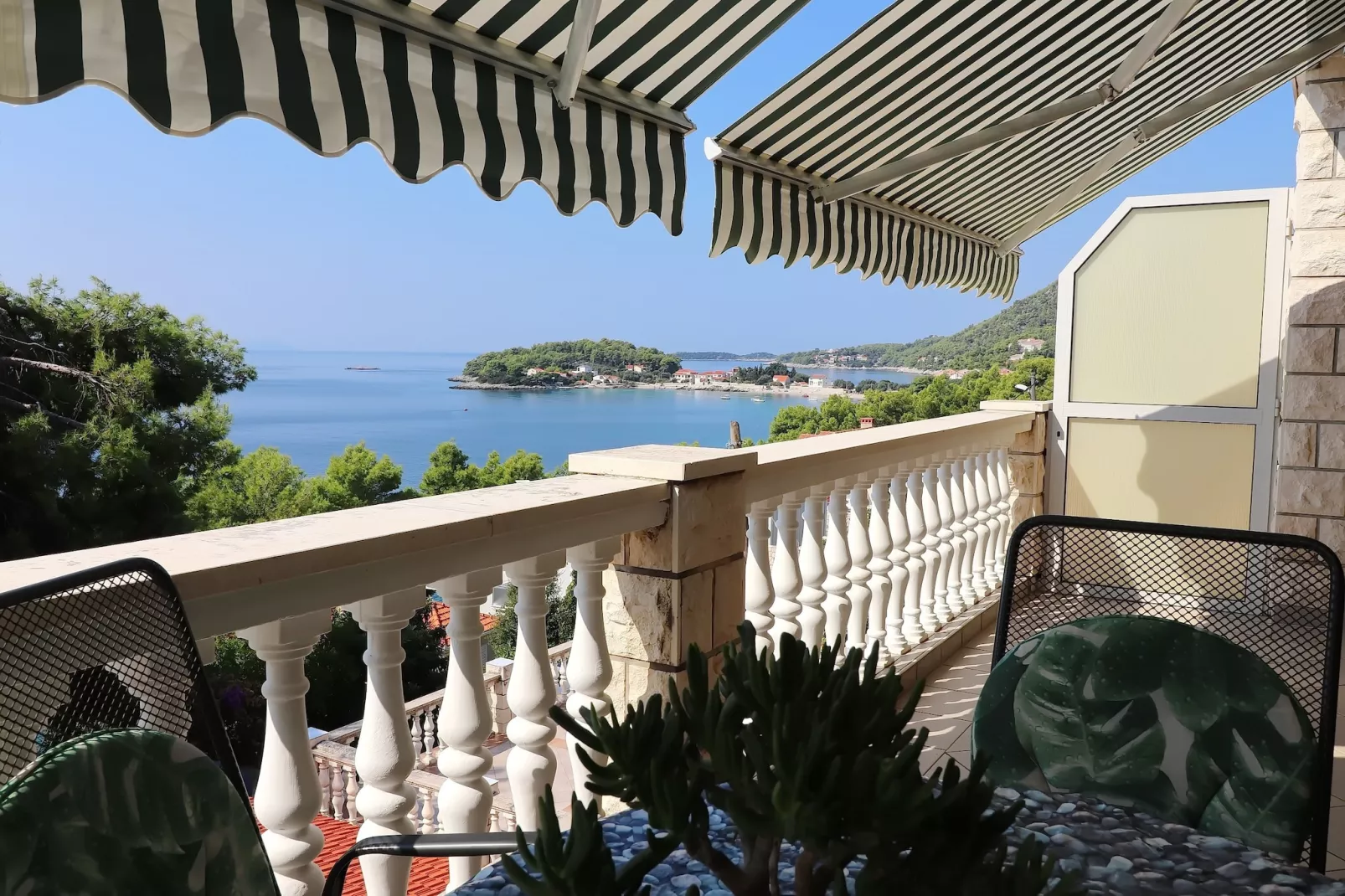 Seaside Apartments Markota - Two Bedroom Apartment  with Terrace and Sea View ( A1) - Terrasbalkon