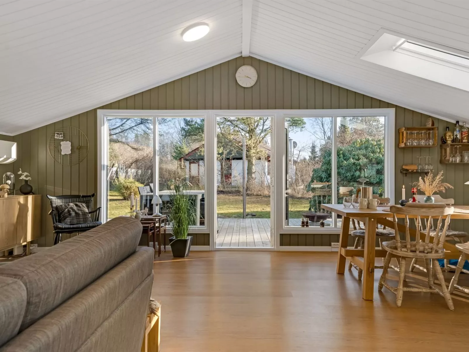 "Bedrija" -  from the sea - Binnen