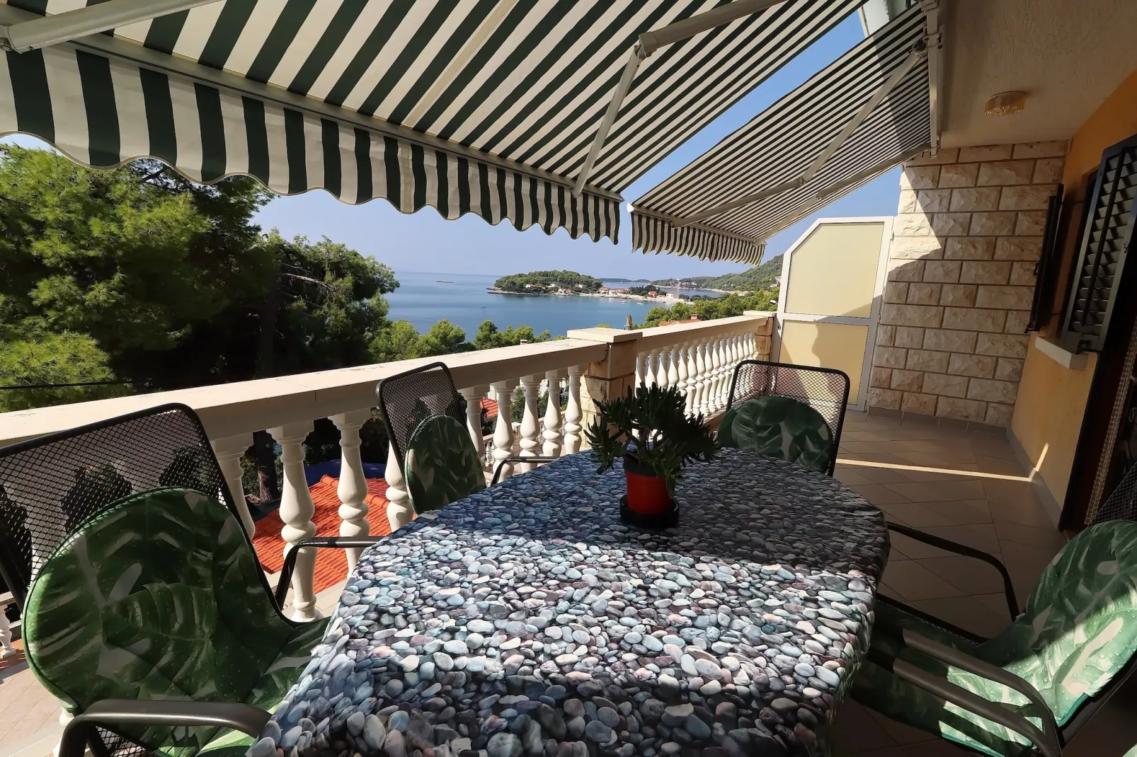 Seaside Apartments Markota - Two Bedroom Apartment  with Terrace and Sea View ( A1) - Terrasbalkon