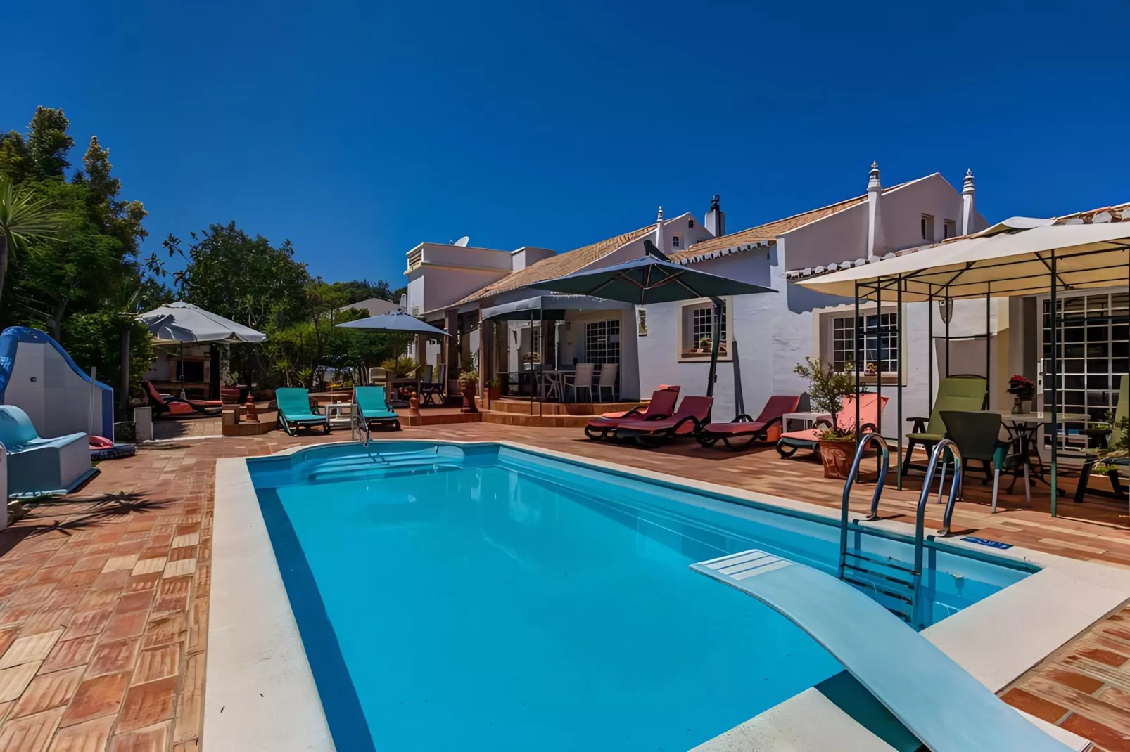 Jacarandá Apartment in Quinta Velha by GT House - Zwembad