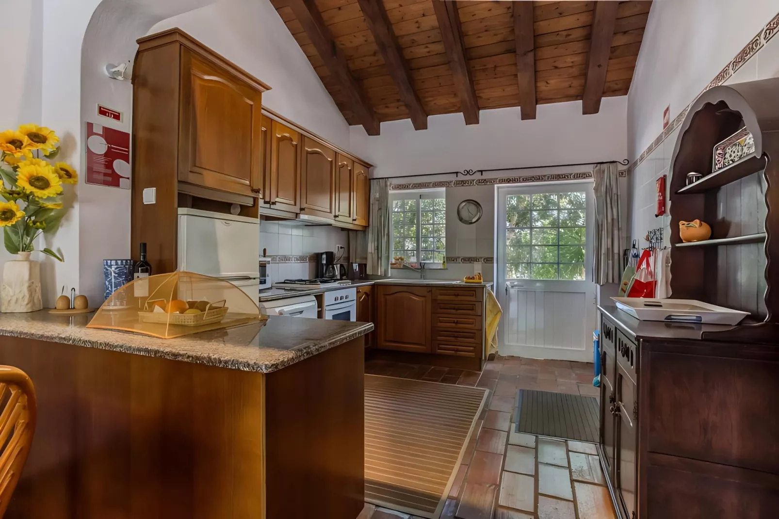 Girassol Apartment in Quinta Velha by GT House - Keuken