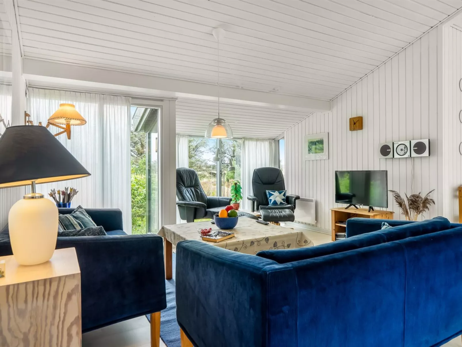 "Saila" - 1.2km from the sea - Binnen