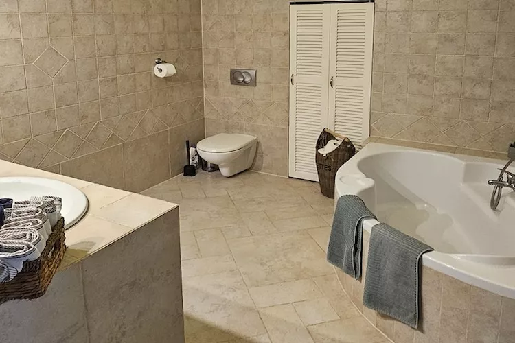 Dom wakacyjny z basenem w Kielnie - Badkamer