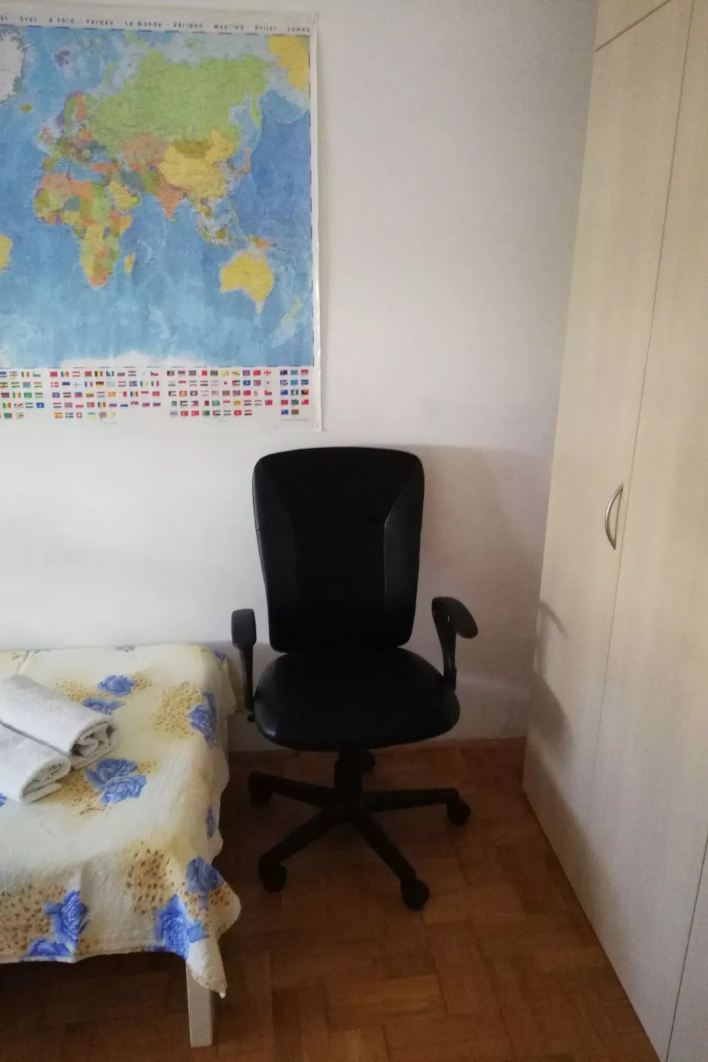 Zentrale Ferienwohnung mit überdachtem Balkon - Image-tags.info