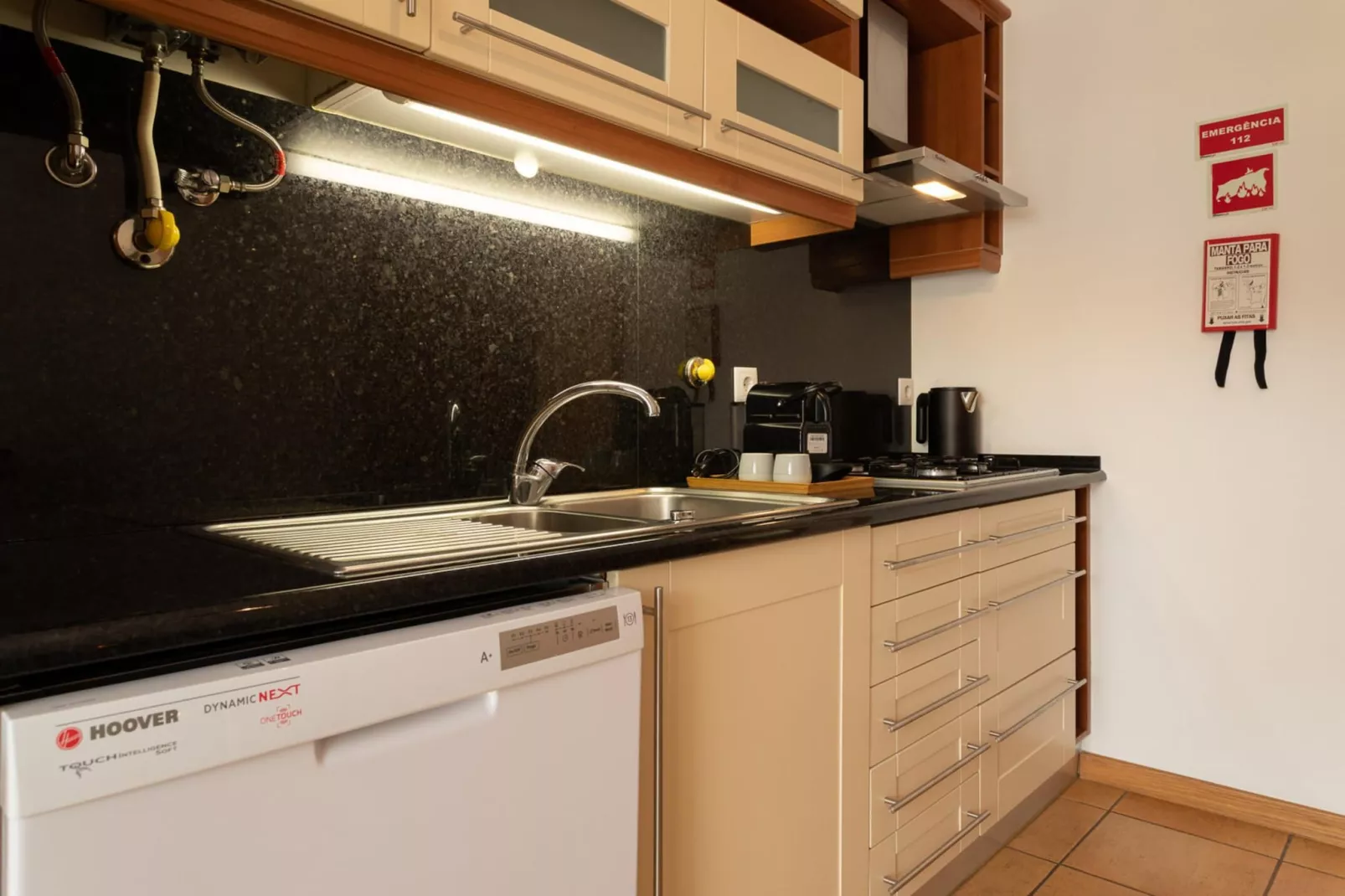 Sesimbra Beach Apartment by GT House - Keuken