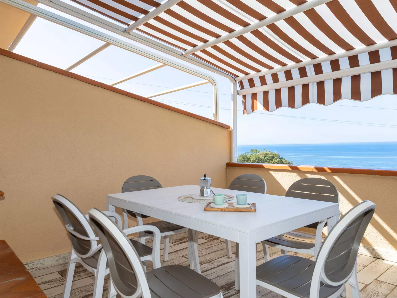 Rosa di sera - Buiten